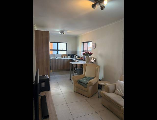 1 BEDROOM APARTMENT TO LET IN GLEN MARAIS